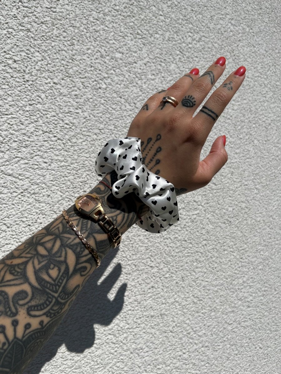 Širdučių Dizaino Šilkinė Gumytė Širdučių Dizaino Šilkinė Gumytė